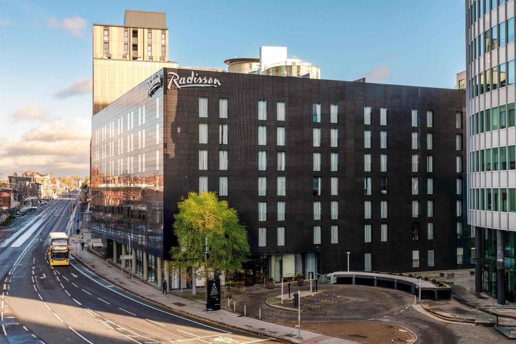 Radisson Hotel Manchester City Centre, A Verified Net Zero Hotel — Foto’s 3